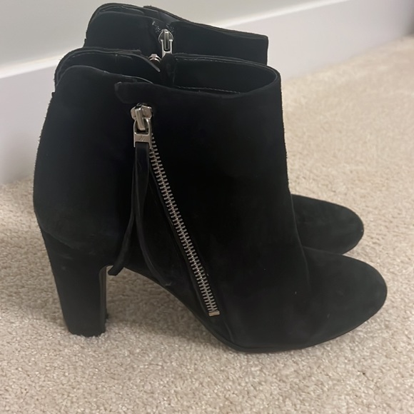 Sam Edelman black suede heeled ankle boot size 9.5 - Picture 2 of 6